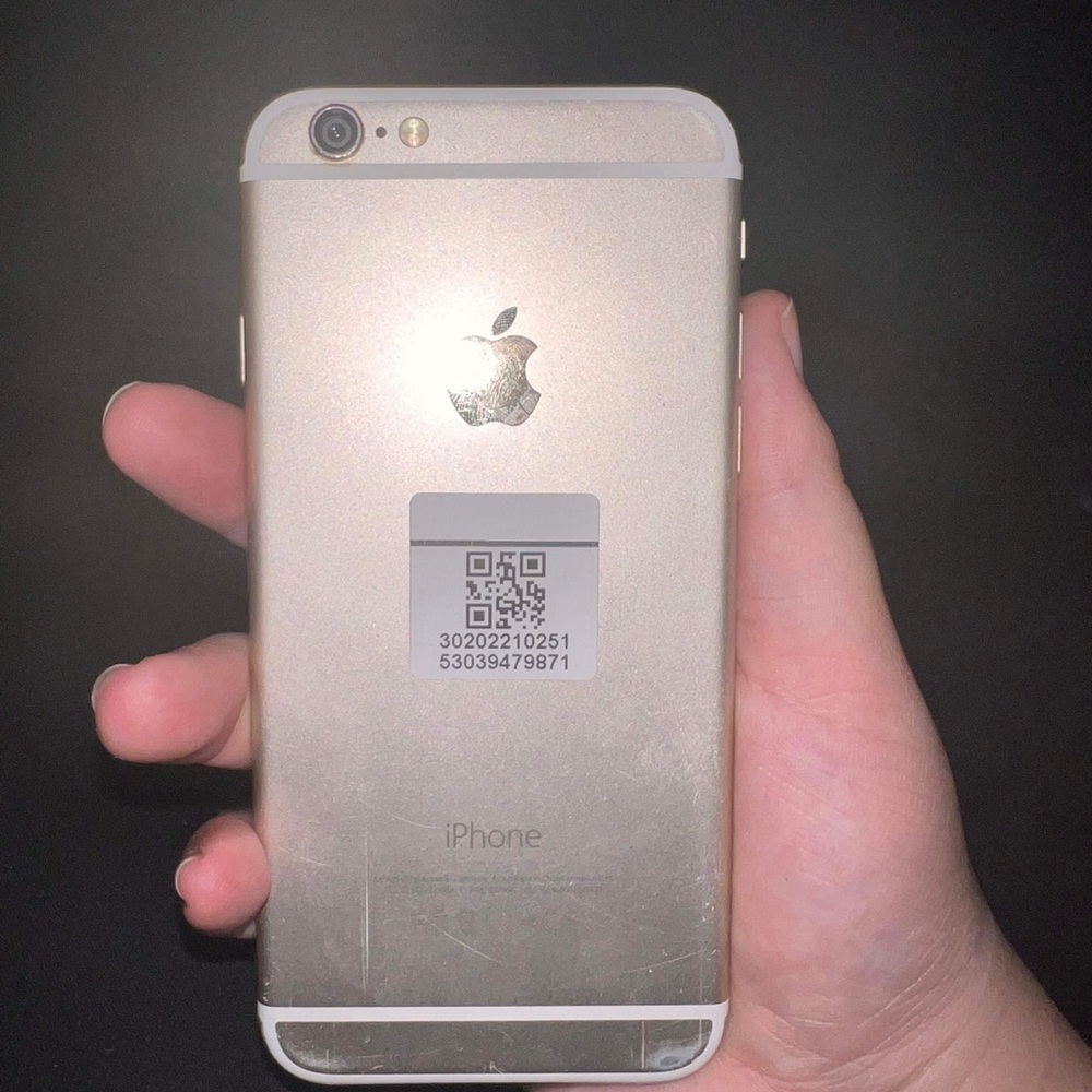 iPhone 6 - Picture 2 of 2